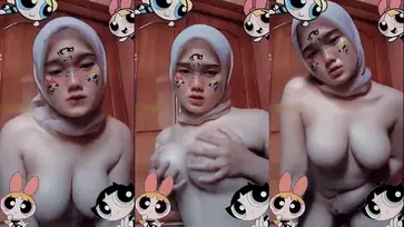 Bokep Indo ABG Hijab Remas Susunya Sambil Desah