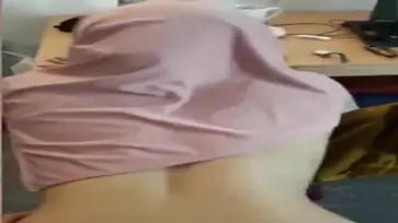 Hijab Pink Digenjot Mantap Dari Belakang